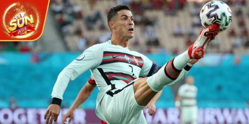 Dữ liệu tổng hợp quan trọng về tiểu sử cầu thủ Ronaldo